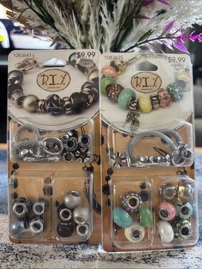 Women's Mix Bead Charm Bracelet Kit - Black & Mix Color